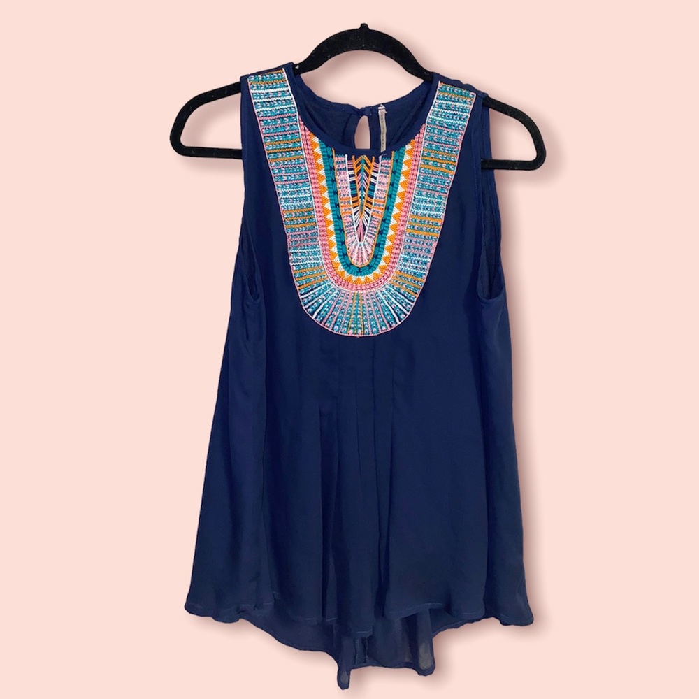 Nine 1 eight beautiful embroidered top, sheer top lined, flowy, navy blue, Large